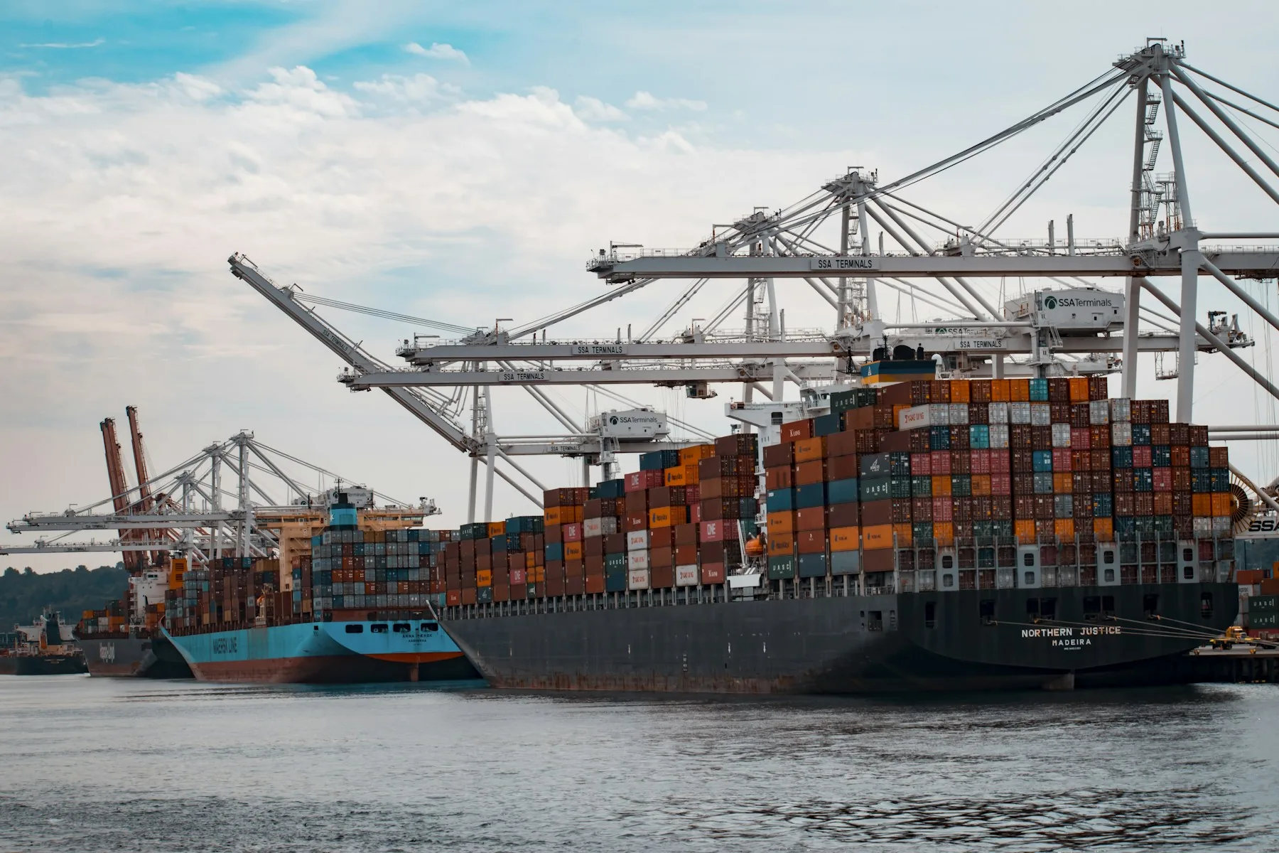 Un port de conteneurs